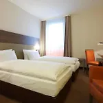 Intercityhotel Berlin Airport Area North 4*