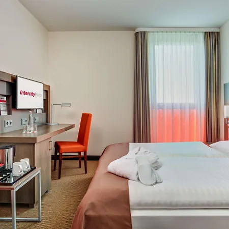 Отель Intercityhotel Berlin Airport Area North 4*