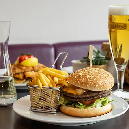 Intercityhotel Berlin Airport Area North Hotel 4*