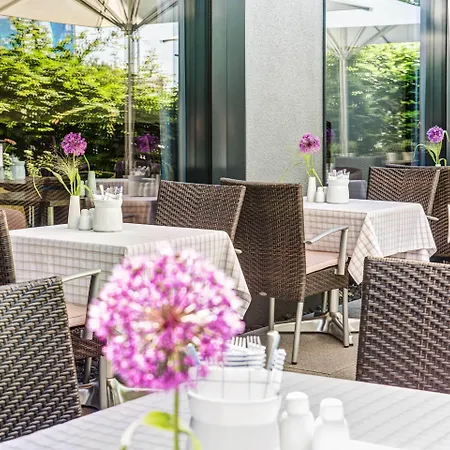 Intercityhotel Berlin Airport Area North Шёнефельд