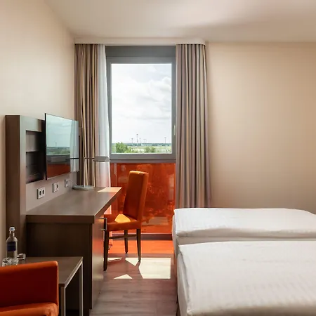 Intercityhotel Berlin Airport Area North 4*