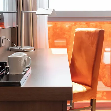 Intercityhotel Berlin Airport Area North 4*