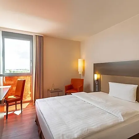 Intercityhotel Berlin Airport Area North 4*