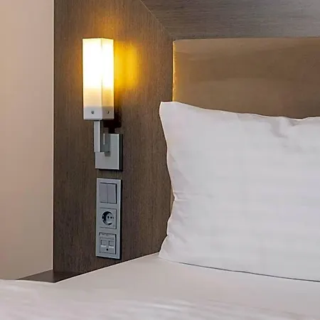 Intercityhotel Berlin Airport Area North Hotel 4*