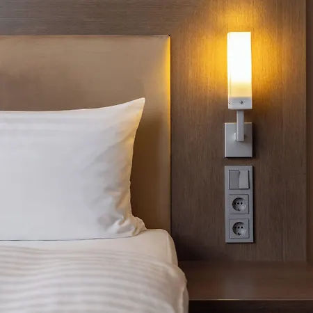Hotel Intercityhotel Berlin Airport Area North 4*