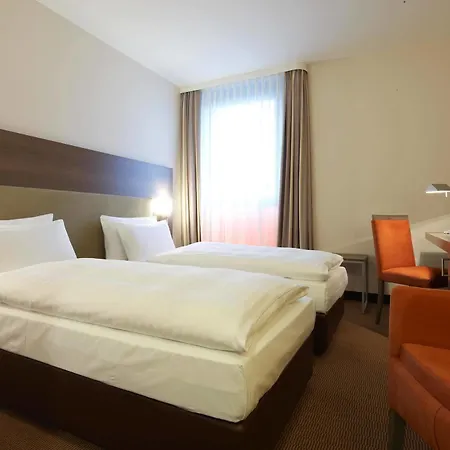 Intercityhotel Berlin Airport Area North 4*