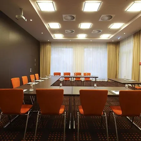 Отель Intercityhotel Berlin Airport Area North 4*