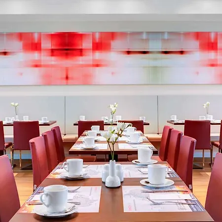 Отель Intercityhotel Berlin Airport Area North Шёнефельд