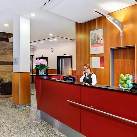 Отель Intercityhotel Berlin Airport Area North 4*