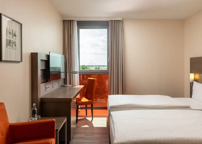 Intercityhotel Berlin Airport Area North 4*
