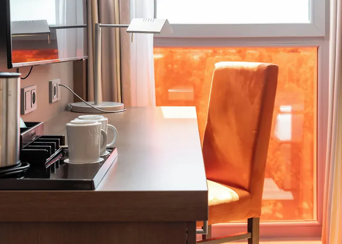 Intercityhotel Berlin Airport Area North 4*