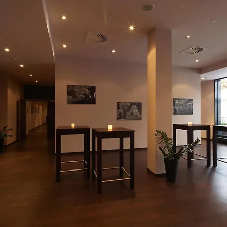 Intercityhotel Berlin Airport Area North 4*